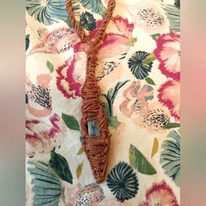 Hemp necklace: Kyanite blue